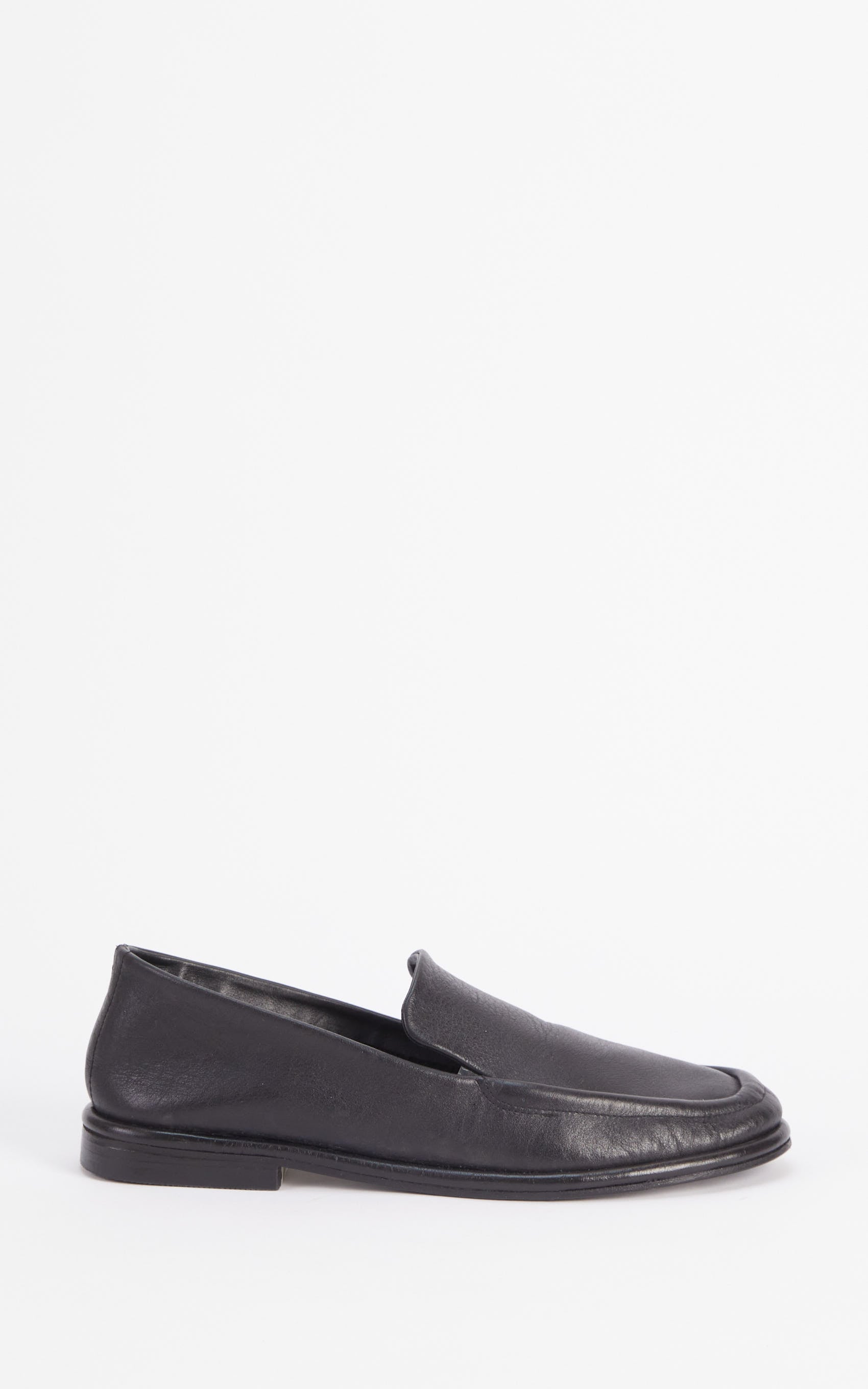 Mocasin Negro